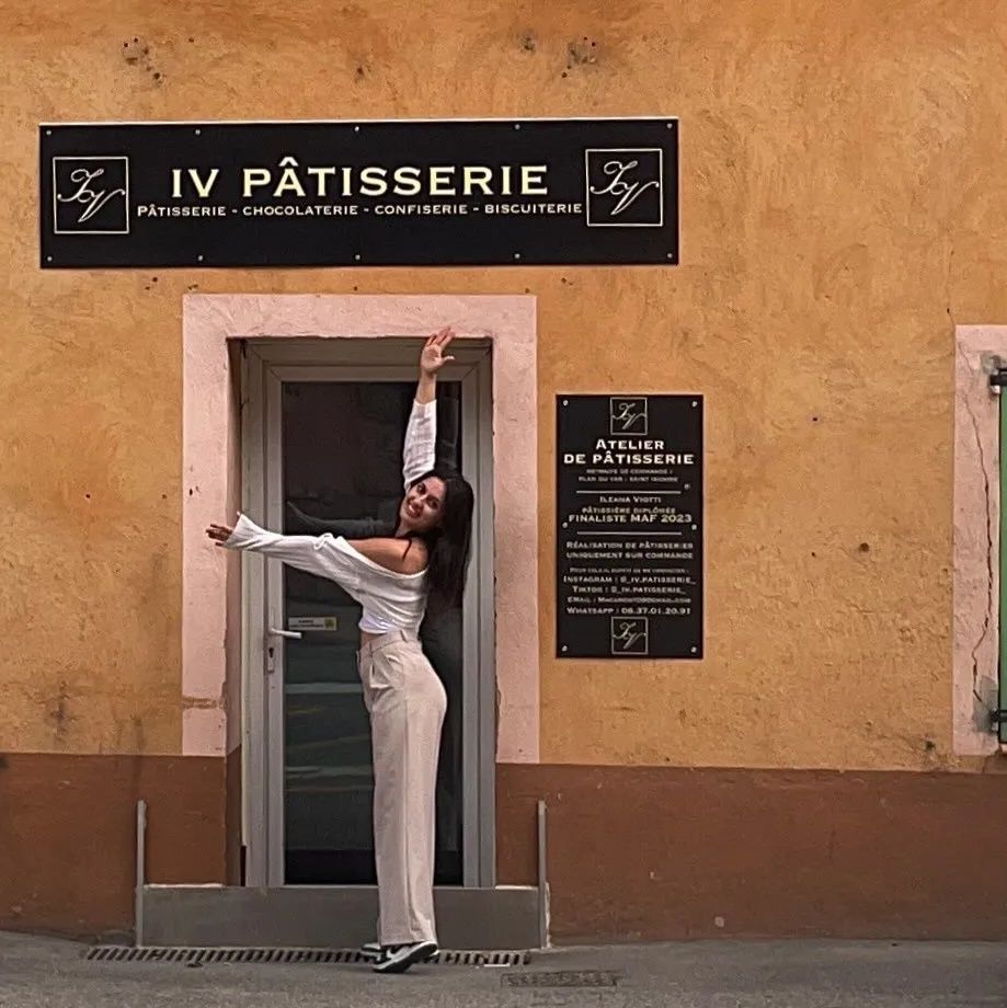 IV Pâtisserie - image 6