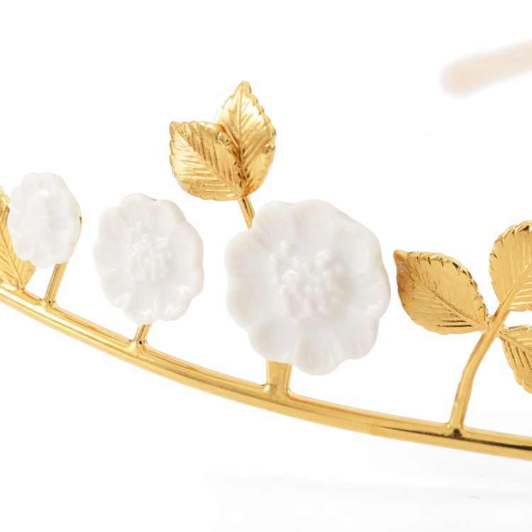 Yolaine Giret Bijoux en Porcelaine - image 1